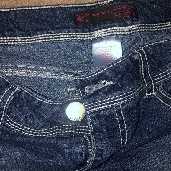 Denim shorts - Picture 2 of 3